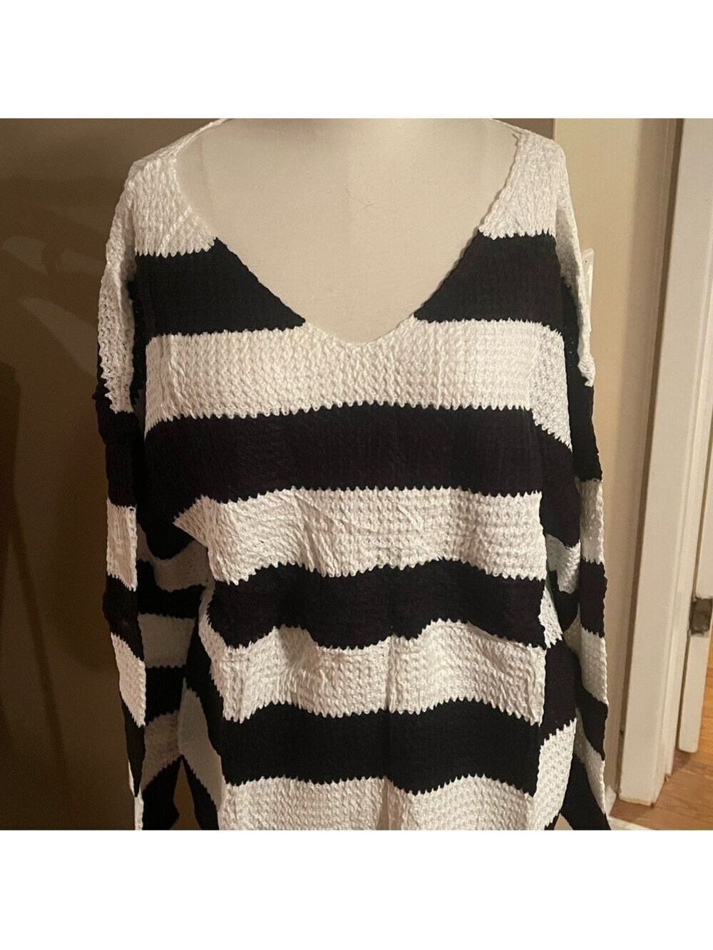 Colour Block Sweater - Picture 4 of 5